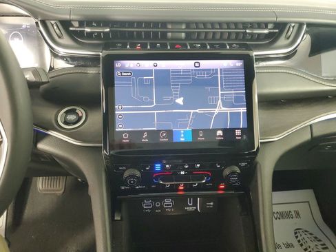 Used 2023 Jeep Grand Cherokee L Overland w/ Trailer Tow Group (B) image 16