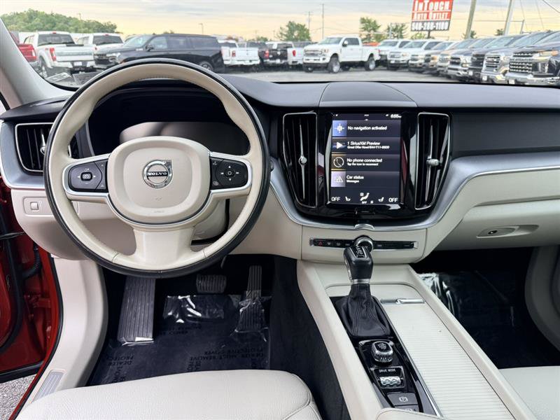 Used 2020 Volvo XC60 T5 Momentum AWD/4WD image 26
