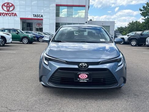 Used 2026 Toyota Corolla LE w/ LE Premium Package FWD image 2