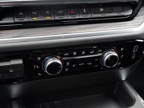 New 2026 GMC Sierra 1500 SLT image 14