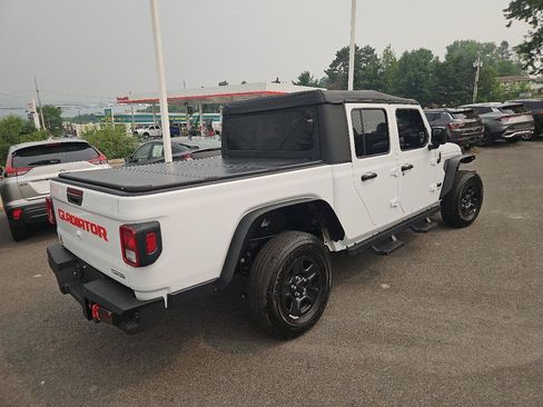 Used 2021 Jeep Gladiator Sport AWD/4WD image 3