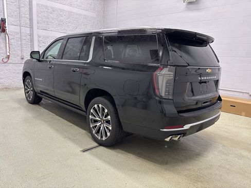 Used 2026 Chevrolet Suburban High Country AWD/4WD image 6