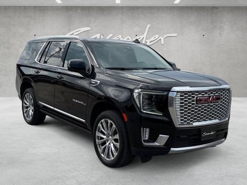 Used 2024 GMC Yukon Denali w/ Denali Reserve Package AWD/4WD image 2