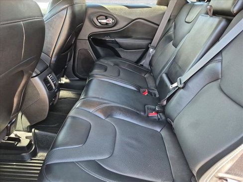 Used 2023 Jeep Cherokee Altitude Lux AWD/4WD image 19