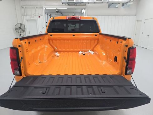 New 2025 Chevrolet Colorado Z71 w/ Technology Package image 29