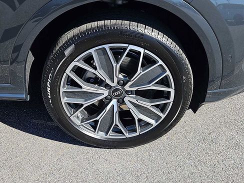 Certified 2025 Audi Q5 Premium w/ Premium Plus AWD/4WD image 9