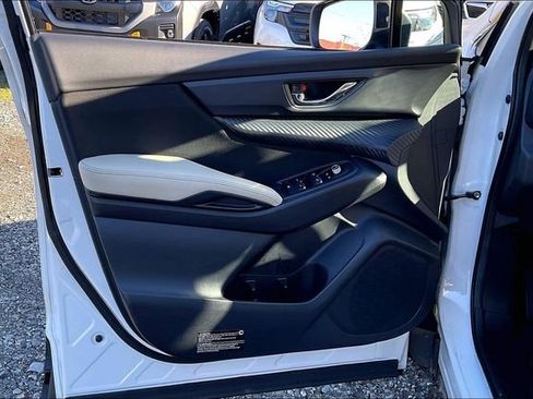 Used 2023 Subaru Ascent Premium w/ Convenience Package image 23