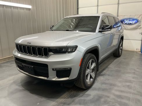Used 2021 Jeep Grand Cherokee L Limited w/ MOPAR Finishing Package image 3
