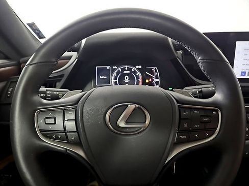 Used 2025 Lexus ES 350 w/ Premium Package image 20