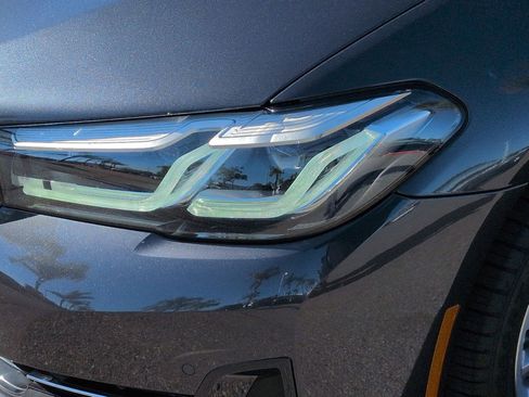 Certified 2023 BMW 530i w/ Premium Package image 6