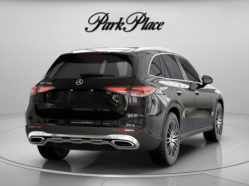 Used 2026 Mercedes-Benz GLC 300 image 19