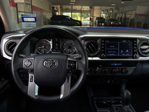 Used 2023 Toyota Tacoma SR5 AWD/4WD image 13
