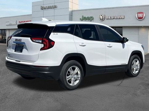 Used 2024 GMC Terrain SLE FWD image 7