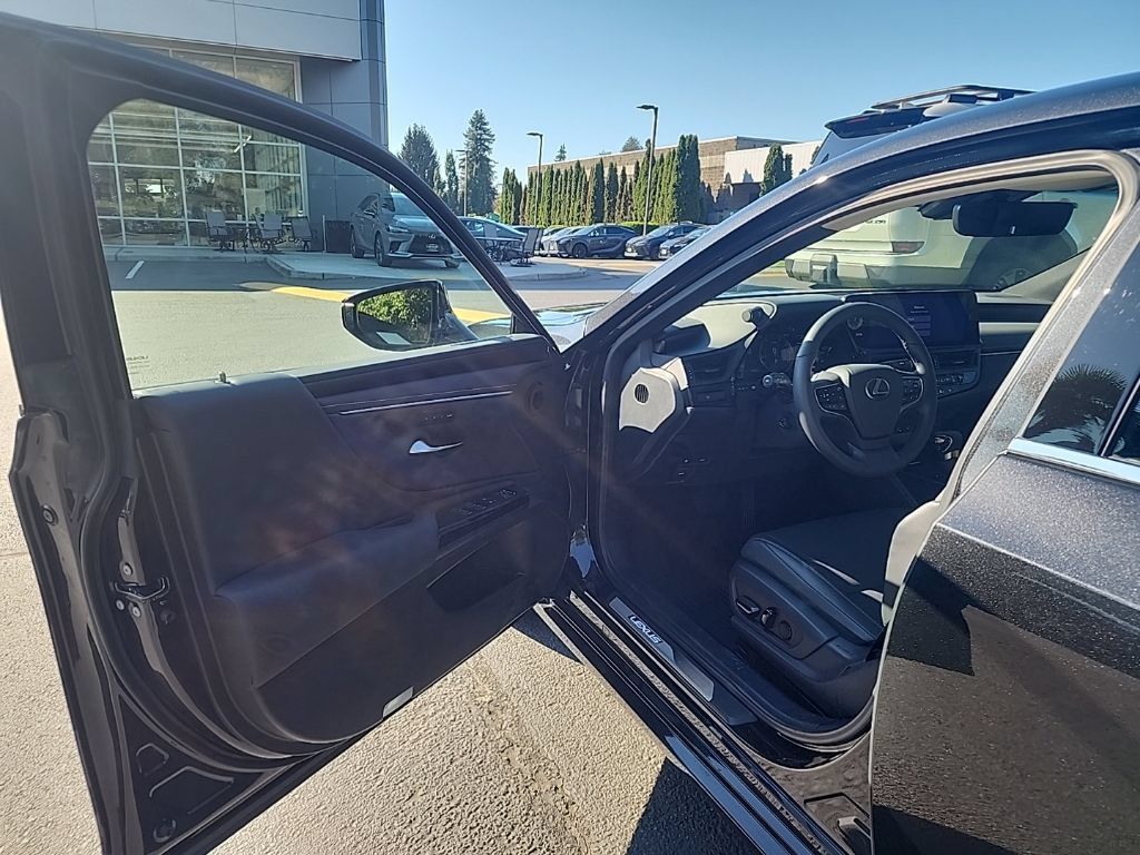 Certified 2024 Lexus ES 350 w/ Premium Package FWD image 9