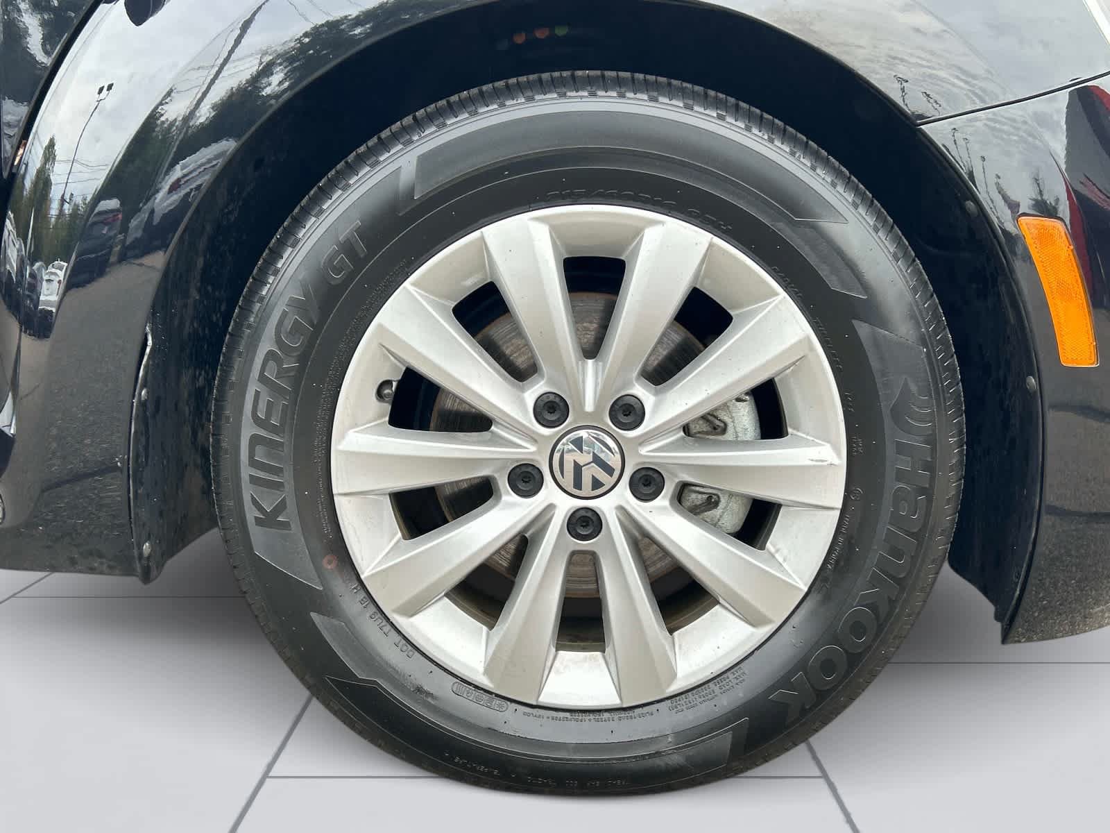 Used 2019 Volkswagen Beetle 2.0T S FWD image 12