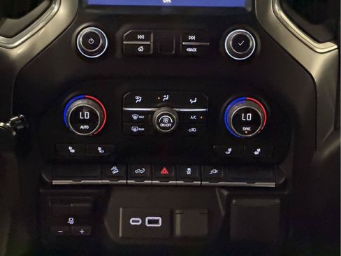 Used 2022 Chevrolet Silverado 1500 LT Trail Boss w/ Convenience Package II AWD/4WD image 34