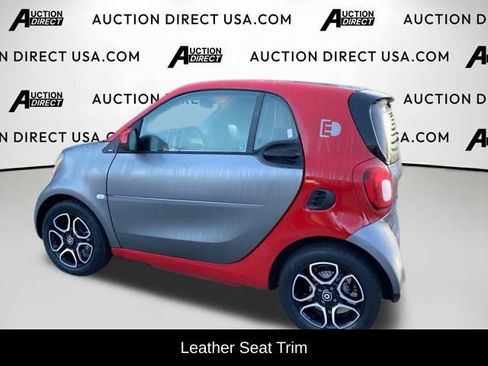 Used 2017 smart fortwo electric drive image 12