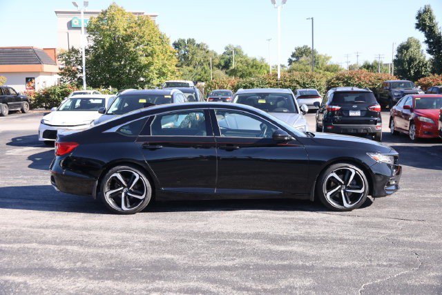 Used 2018 Honda Accord Sport image 5