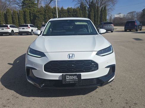 Used 2024 Honda HR-V EX-L image 2
