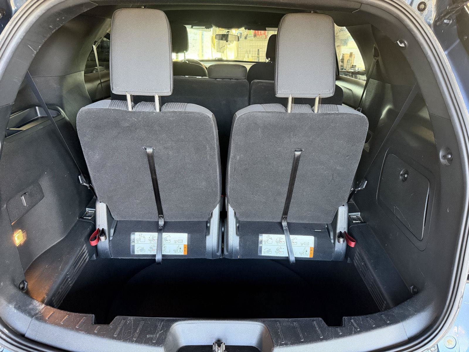Used 2018 Ford Explorer XLT FWD image 28