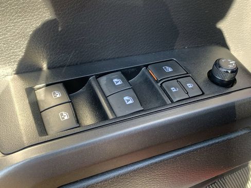 Used 2022 Toyota Tacoma TRD Off-Road w/ Technology Package AWD/4WD image 22