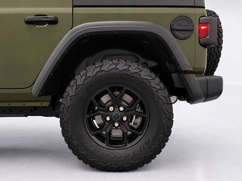 Used 2024 Jeep Wrangler Unlimited AWD/4WD image 9