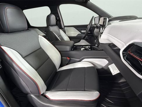 Certified 2025 Chevrolet Silverado EV RST image 35