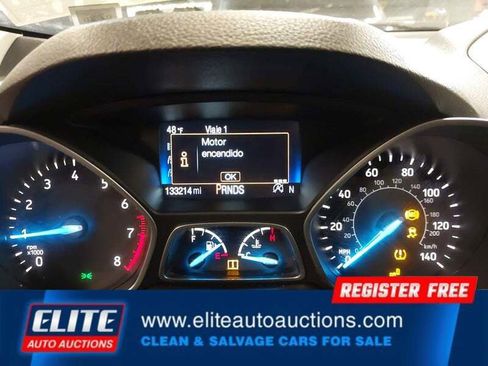 Used 2017 Ford Escape Titanium image 13