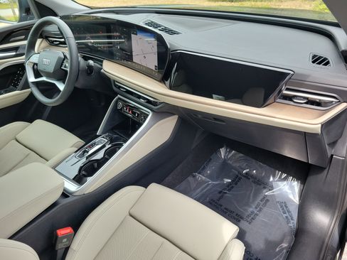 Used 2025 Audi Q5 Premium Plus w/ Premium Plus image 11