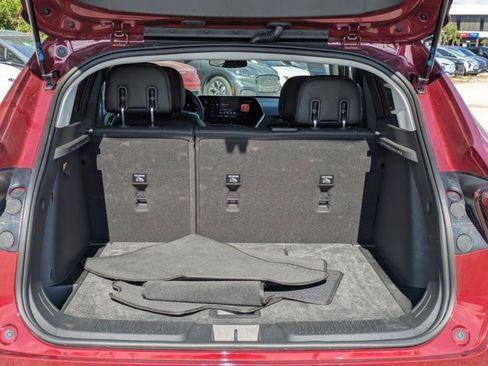 Used 2025 Chevrolet Trax LT w/ LT Convenience Package image 22