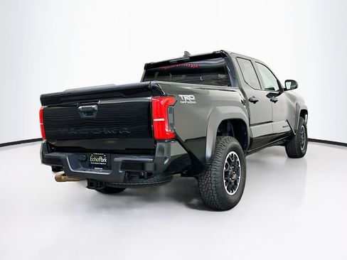 Used 2025 Toyota Tacoma TRD Off-Road image 9