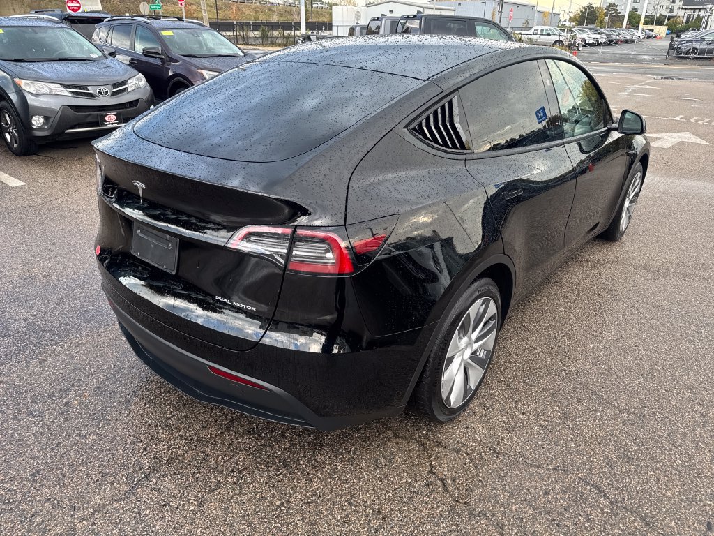Used 2023 Tesla Model Y Long Range AWD/4WD image 9