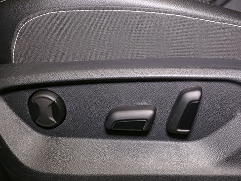 Used 2024 Volkswagen Atlas SE w/ Black Wheel Package image 41