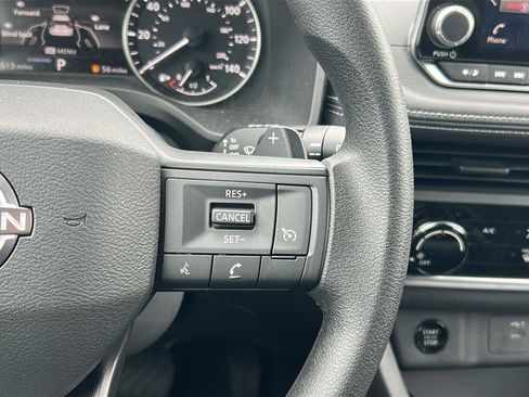 Certified 2025 Nissan Rogue S FWD image 27