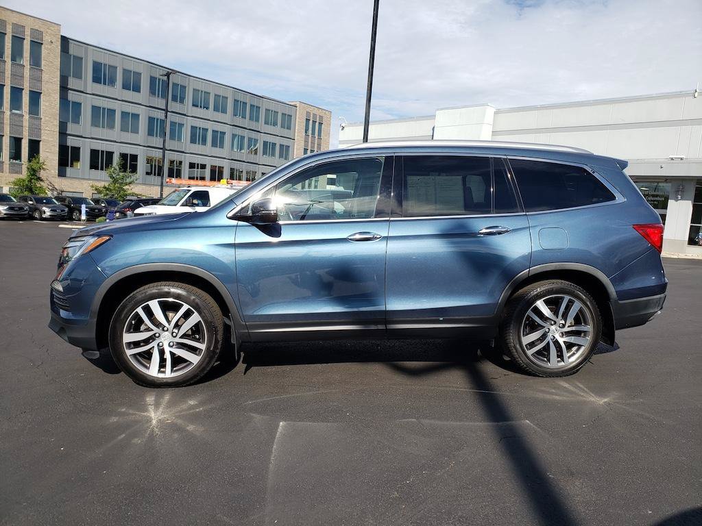 Used 2017 Honda Pilot Elite image 4