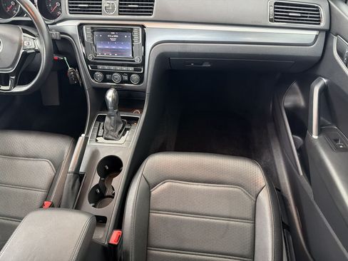 Used 2017 Volkswagen Passat 1.8T R-Line FWD image 26