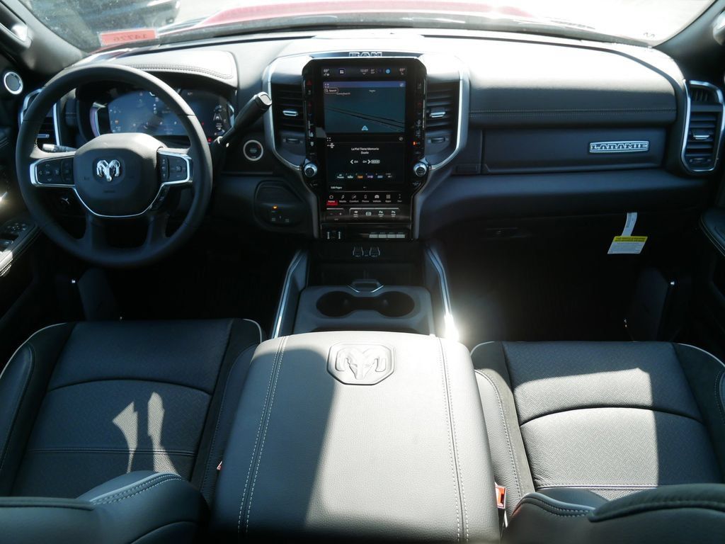 New 2026 RAM 2500 Laramie AWD/4WD image 10