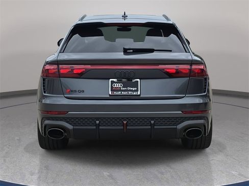 New 2025 Audi RS Q8 performance image 4