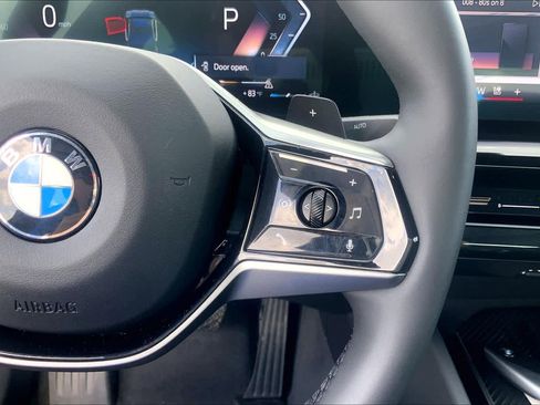 Used 2025 BMW 530i image 22