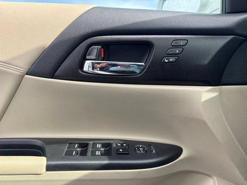 Used 2013 Honda Accord EX-L image 18