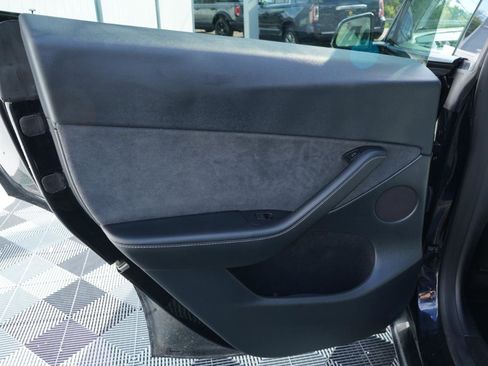 Used 2023 Tesla Model Y Performance AWD/4WD image 36