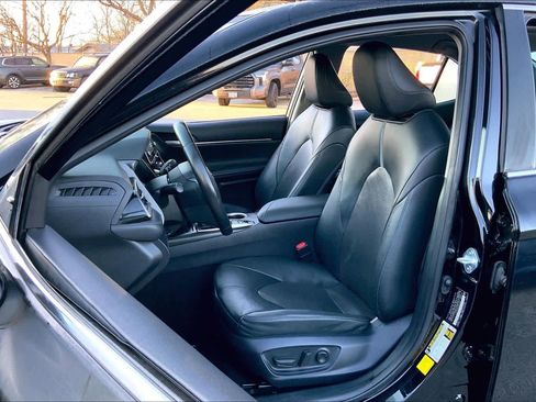 Used 2024 Toyota Camry XLE image 8