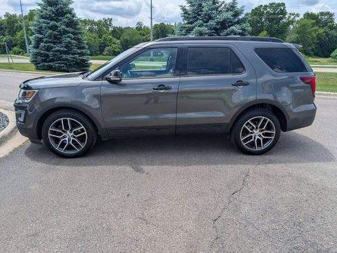 Used 2017 Ford Explorer Sport w/ Equipment Group 401A AWD/4WD image 6