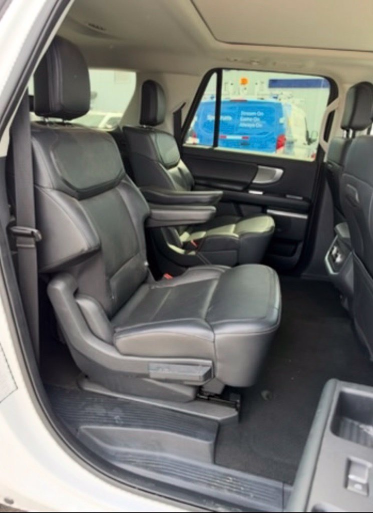 Used 2025 Ford Expedition Max Platinum AWD/4WD image 6