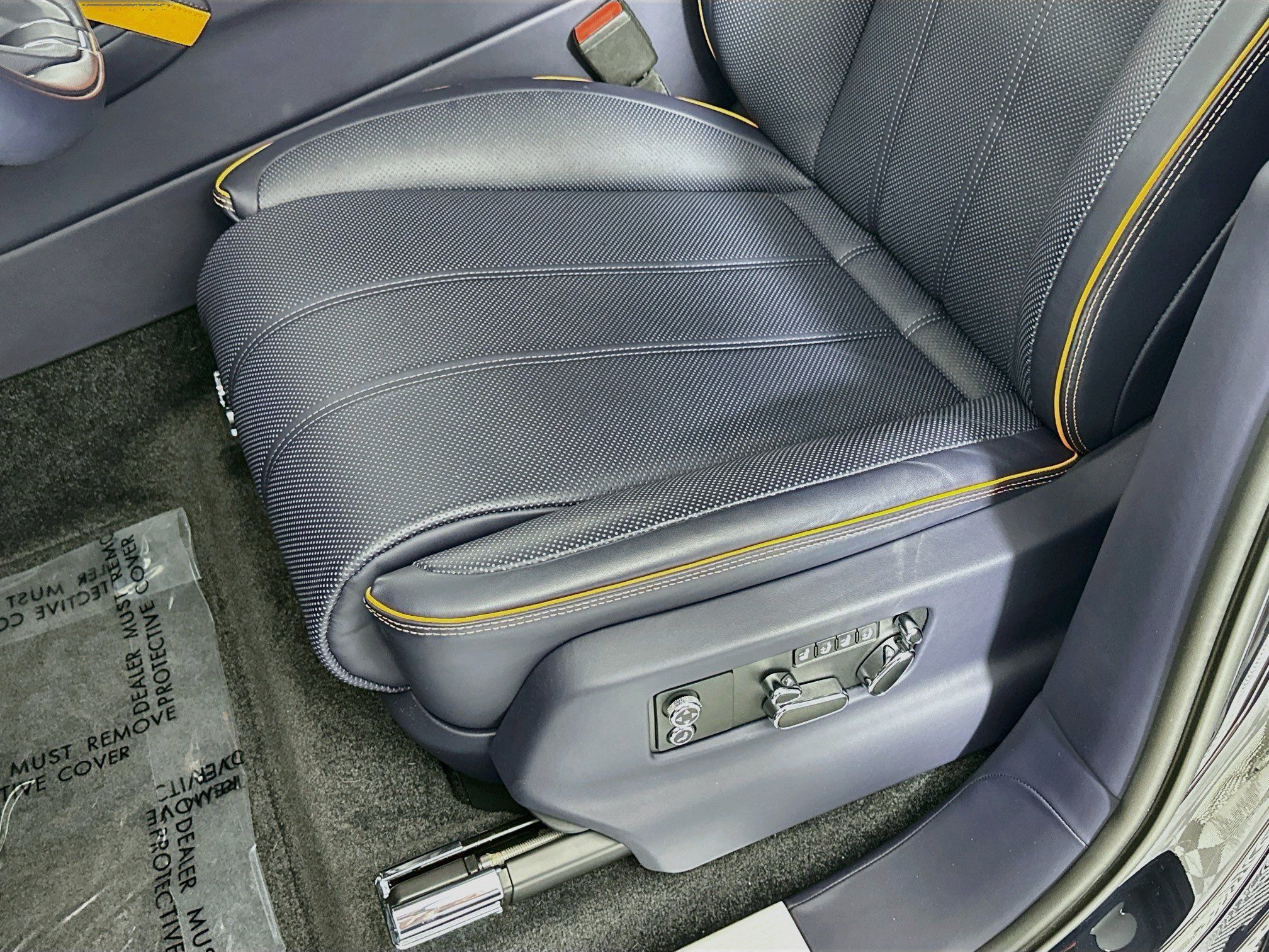 Certified 2025 Bentley Bentayga AWD/4WD image 19