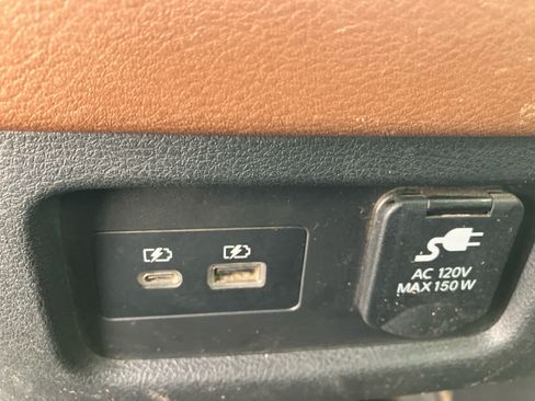 Used 2023 Nissan Pathfinder Platinum AWD/4WD image 37