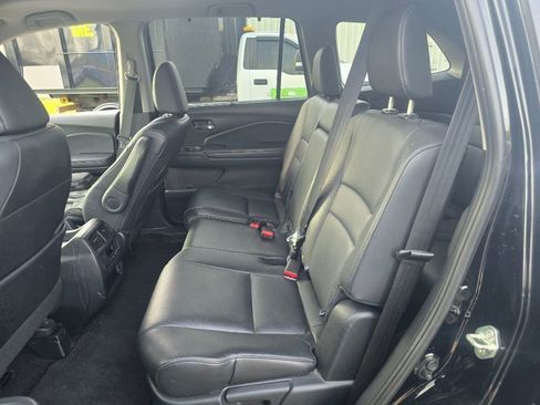 Used 2021 Honda Pilot Special Edition image 3