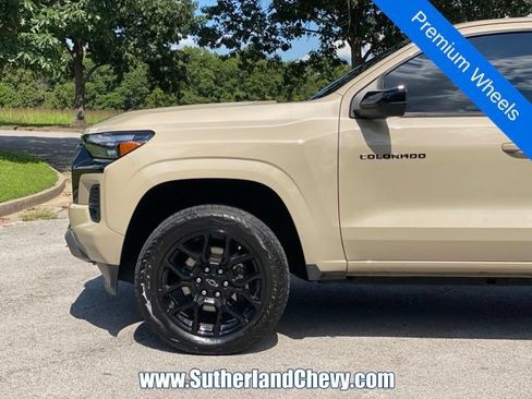 Used 2024 Chevrolet Colorado Z71 w/ LPO, Dark Essentials Package AWD/4WD image 10