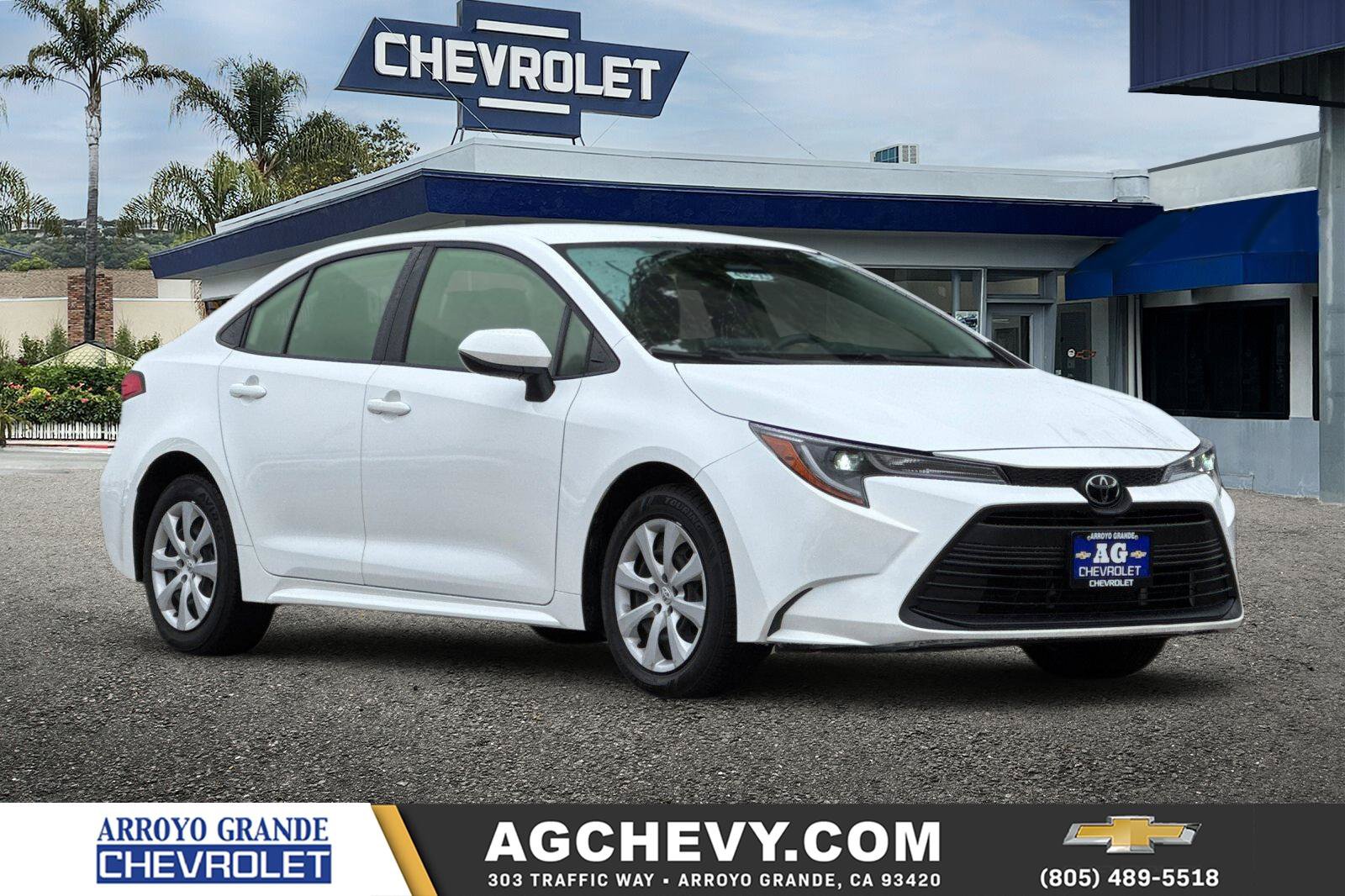 Used 2024 Toyota Corolla LE FWD image 1