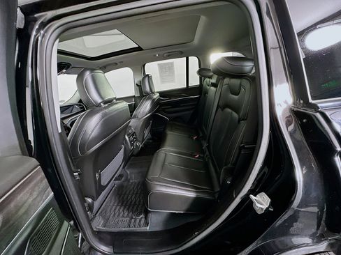 Used 2023 Jeep Grand Cherokee 4WD 4xe image 27